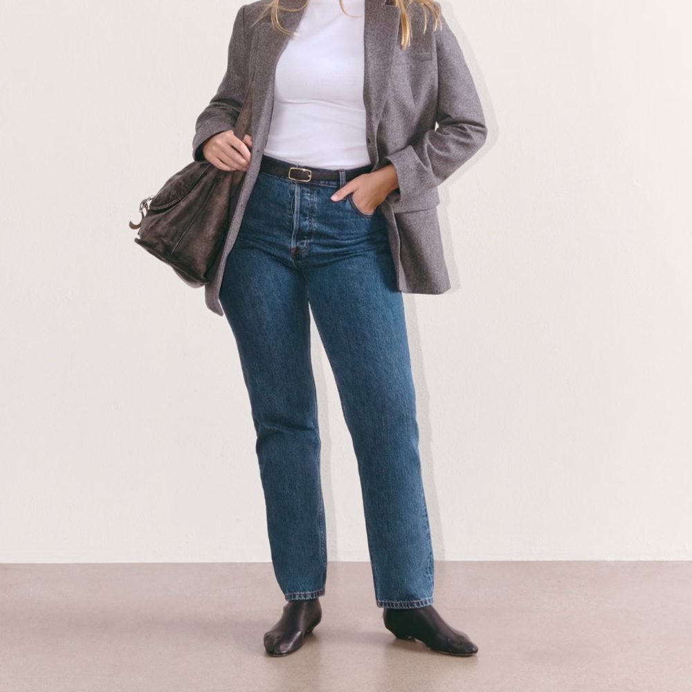 Like New Everlane 90s Cheeky Jean - size 26 Ankle - medium wash